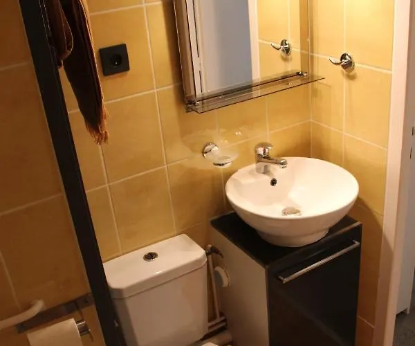 Sur Les Hauteurs De Avec Superbe Vue *